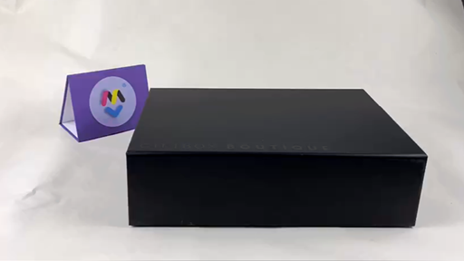 op maat gemaakte zwarte kartonnen magnetische geschenkdoos met UV-coating logo